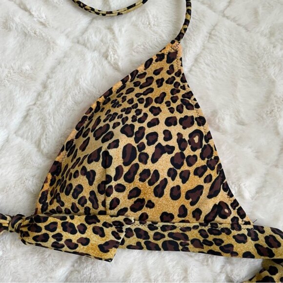 Victoria's Secret | Cheetah Print Front Tie Triangle Bikini Top | Size Large - Picture 4 of 11